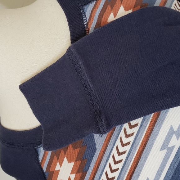 NEW Eddie Bauer Southwest Aztec Mountain Desert Top Athletic Athleisure Fall - Picture 4 of 12